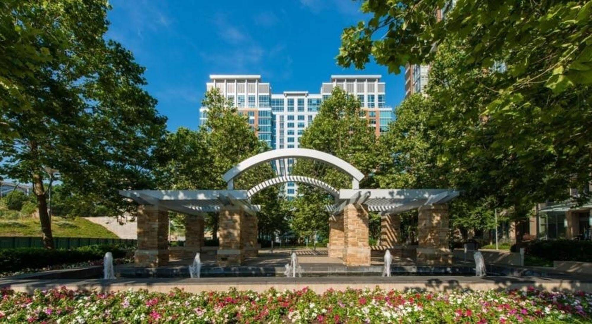 Hotel Ovation At Park Crest By Bridgestreet à Tysons Corner Extérieur photo